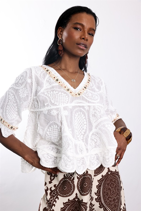 Ekru Kemerli Boncuk İşlemeli Bluz 39224