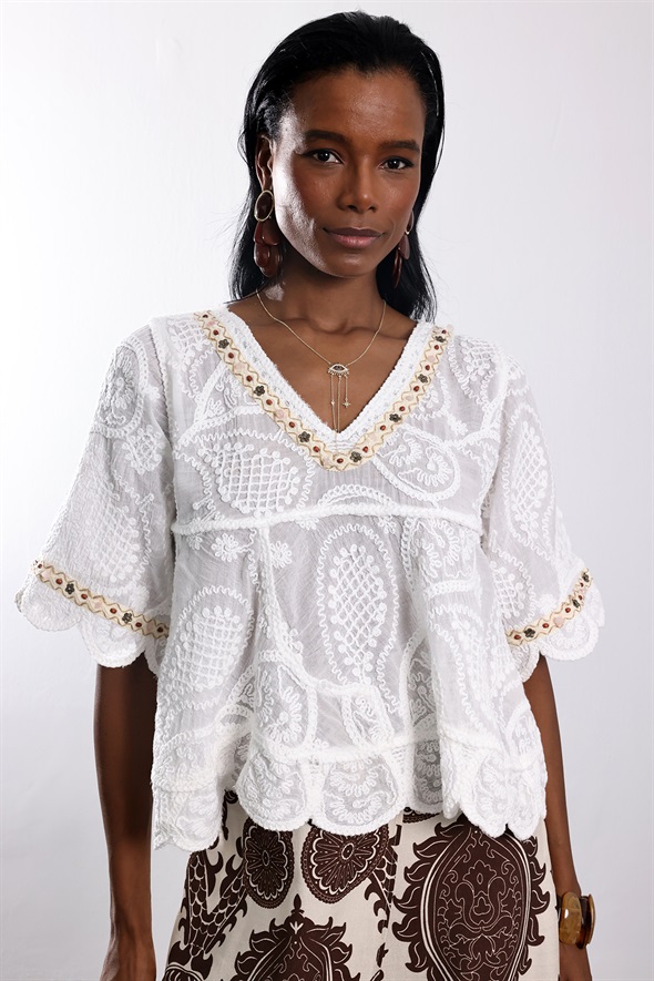 Ekru Kemerli Boncuk İşlemeli Bluz 39224