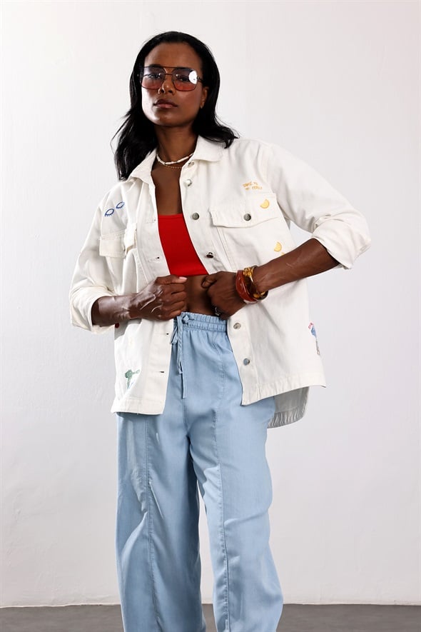 Ekru Nakış Detaylı Oversize Denim Ceket 