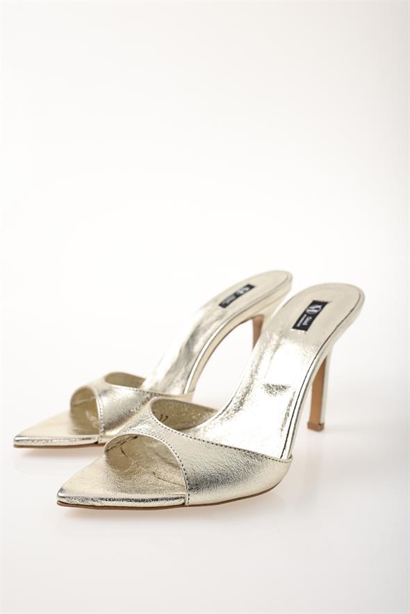 Gold Sivri Burun Topuklu Terlik 25157