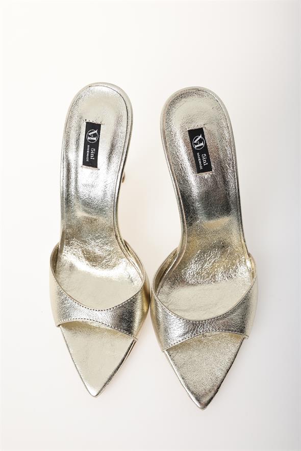 Gold Sivri Burun Topuklu Terlik 25157