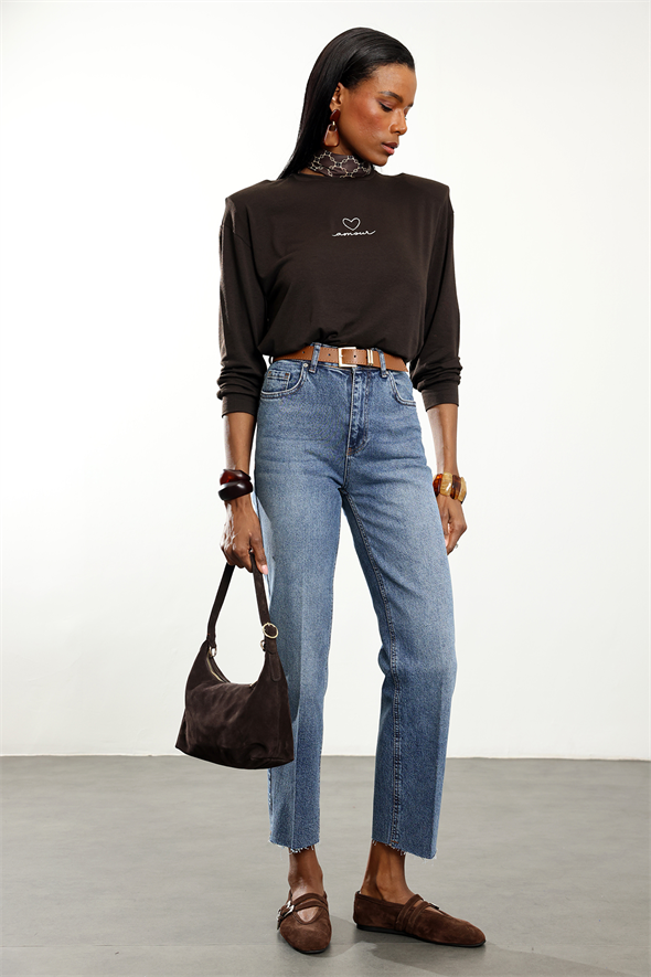 Kahverengi Amour Yazı Nakışlı Vatkalı Bluz 18075