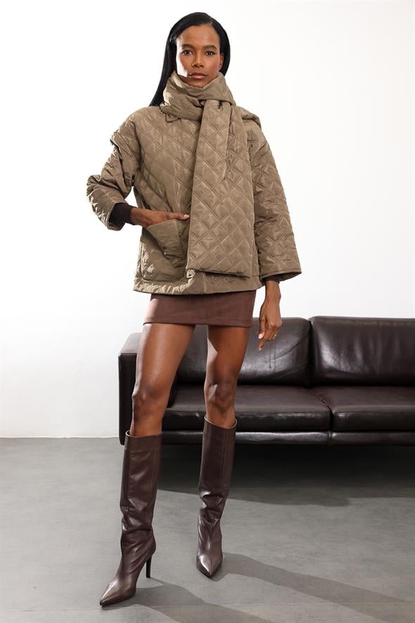 Kahverengi Atkı Detaylı Kapitone Mont 0762