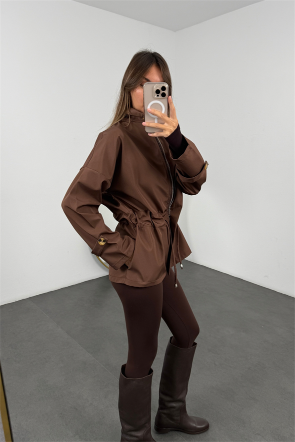 Kahverengi Beli Büzdürmeli Yağmurluk 