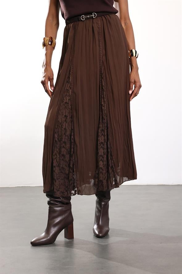 Kahverengi Dantel Detaylı Piliseli Etek 3371