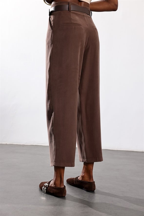 Kahverengi Kemerli Barrel Pantolon 58549