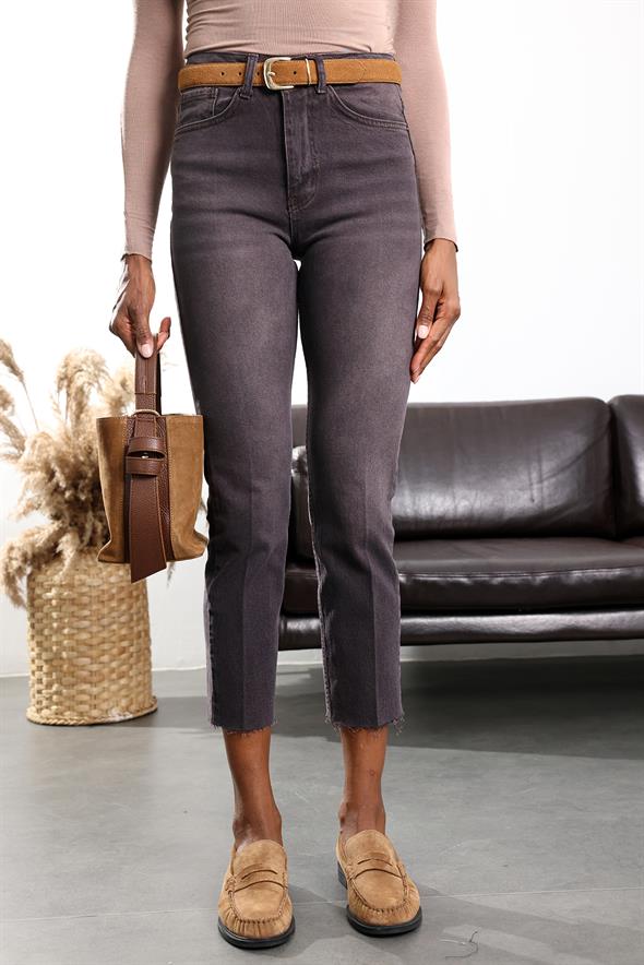 Kahverengi Kesik Paça Boyfit Jean 