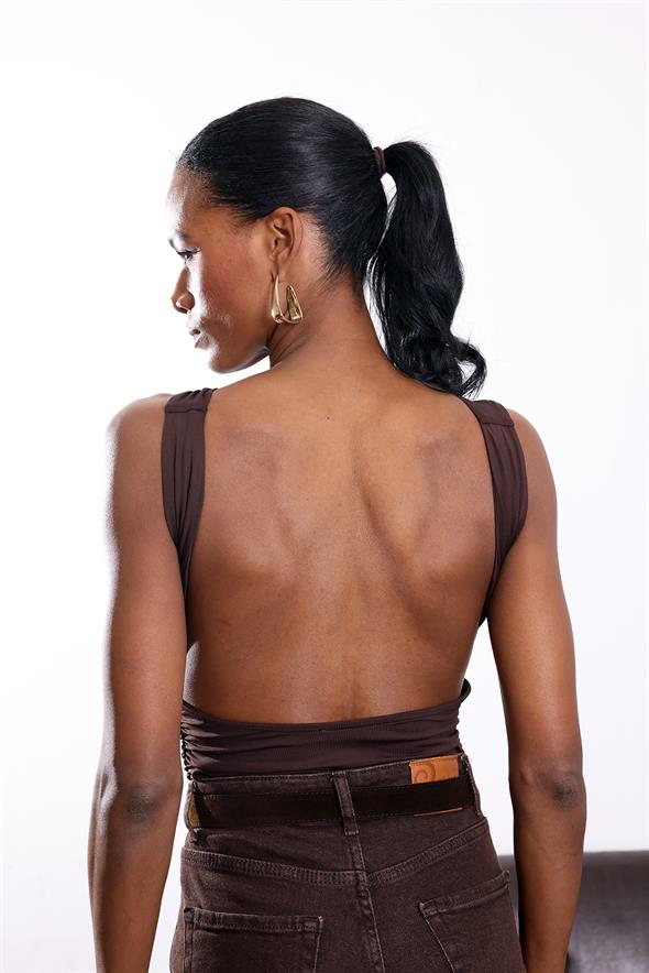 Kahverengi Metal Aksesuarlı Sırt Detaylı Bodysuit 