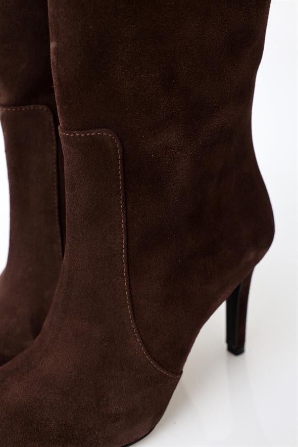 Kahverengi Süet Sivri Burun Topuklu Bot 24332