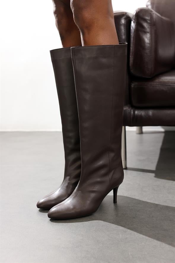 Kahverengi Topuklu Klasik Çizme 25357