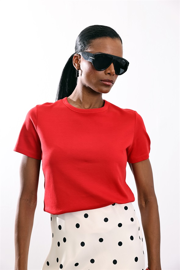 Kırmızı Bisiklet Yaka Basic Tişört 17578