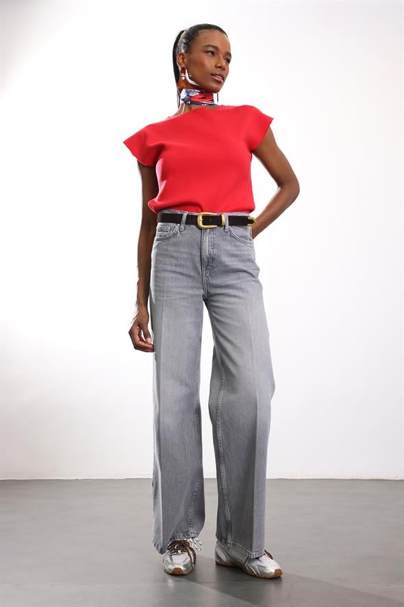 Kırmızı Bisiklet Yaka Kolsuz Triko 4821