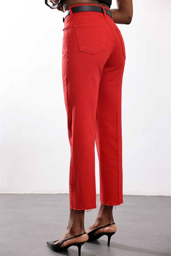 Kırmızı Yüksek Bel Kemerli Boyfit Jean 2004