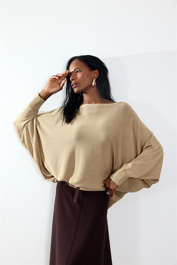 Kum Beji Yarasa Kol Triko 