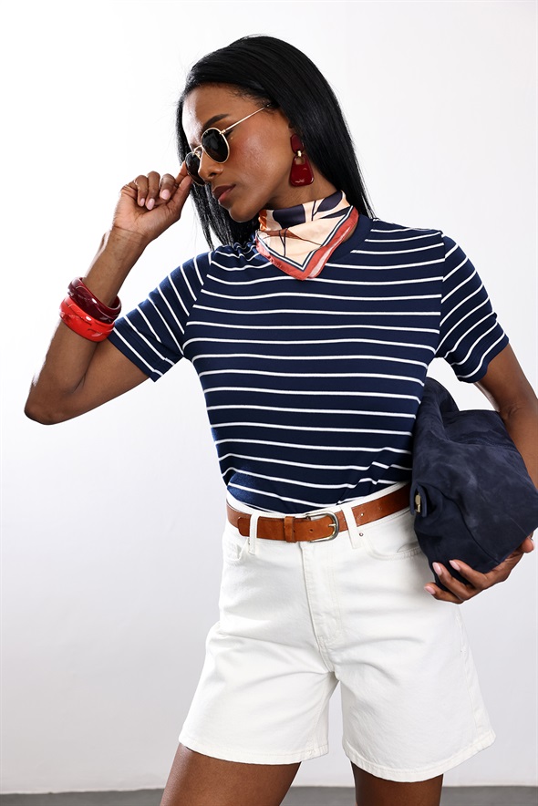 Lacivert Çizgili Bisiklet Yaka Tişört 26327