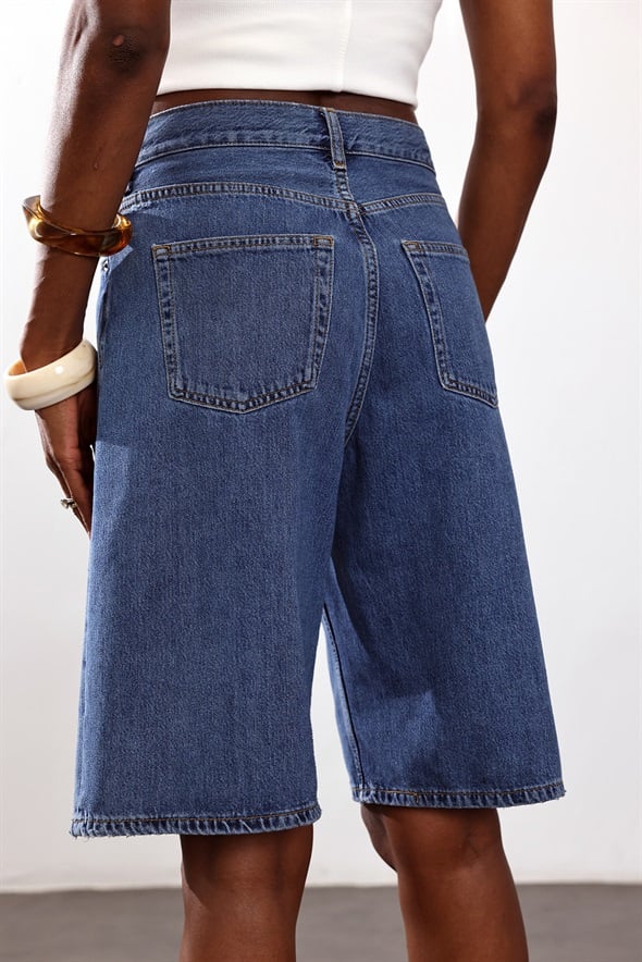 Mavi Geniş Paçalı Denim Şort 