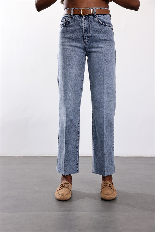 Mavi Kemerli Boyfit Jean 102