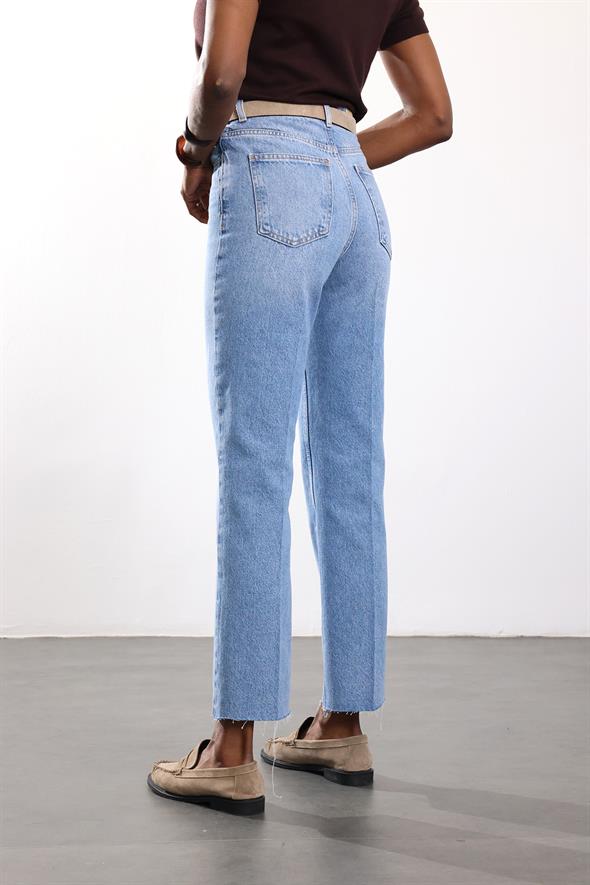 Mavi Yüksek Bel Straight Fit Jean 