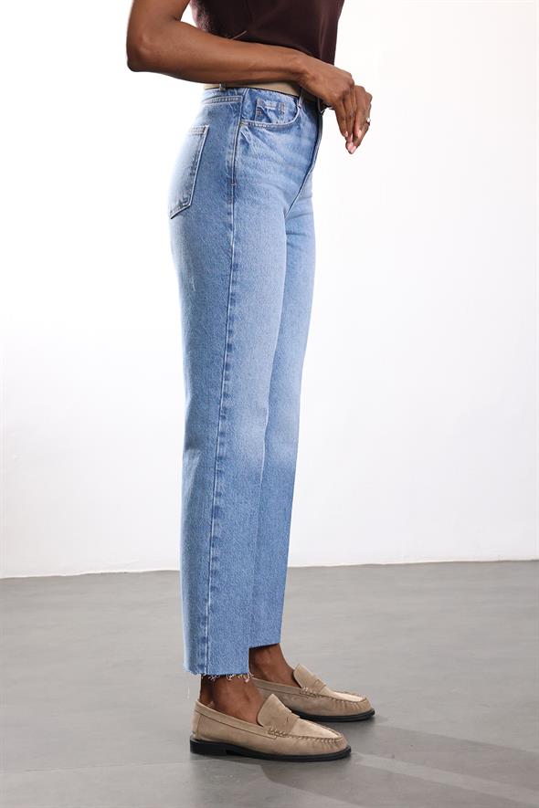 Mavi Yüksek Bel Straight Fit Jean 