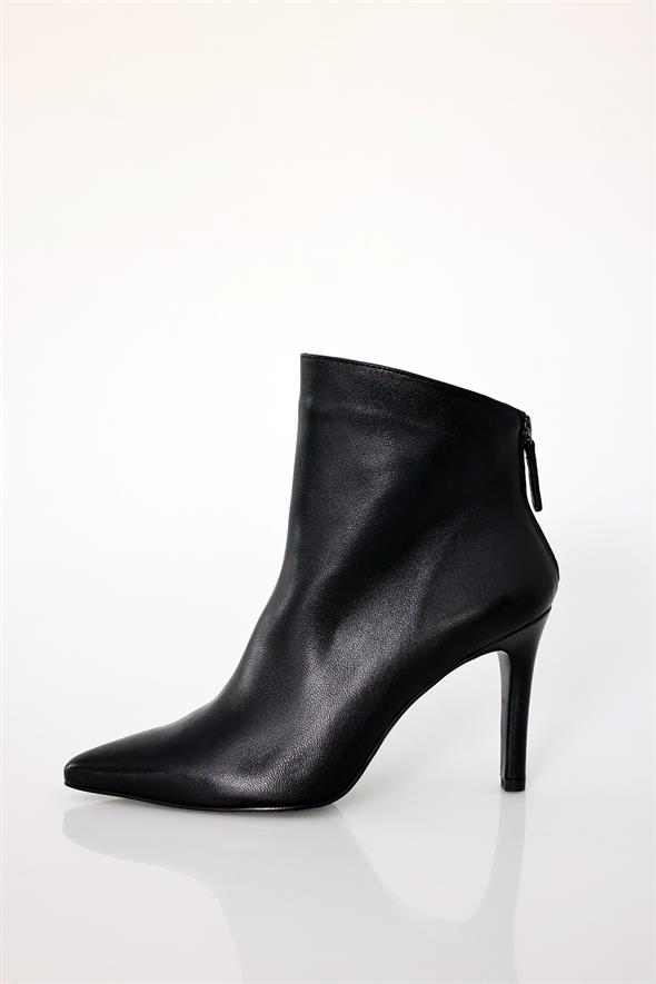 Siyah Arkadan Fermuarlı Sivri Burun Bot 25408