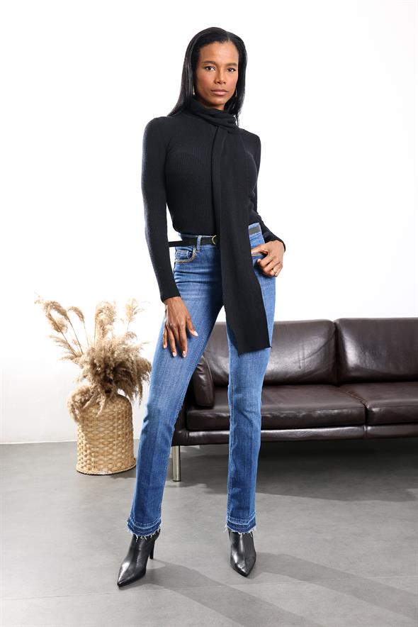 Siyah Atkı Detaylı Triko Hırka 17757