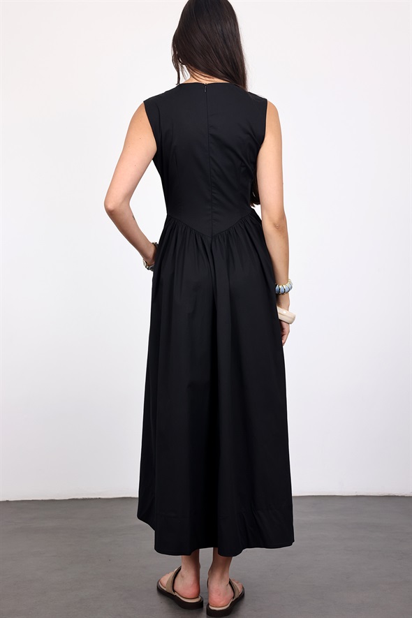 Siyah Belden Oturtmalı Maxi Elbise 0077