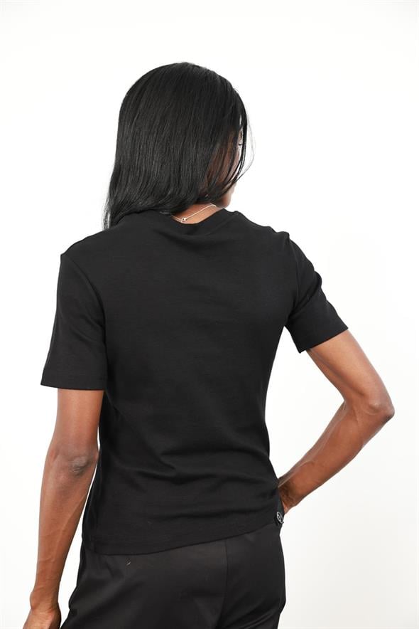 Siyah Bisiklet Yaka Basic Tişört 1075