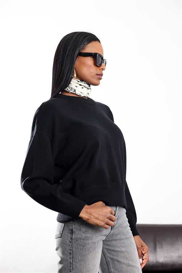 Siyah Bisiklet Yaka Triko Kazak 140401