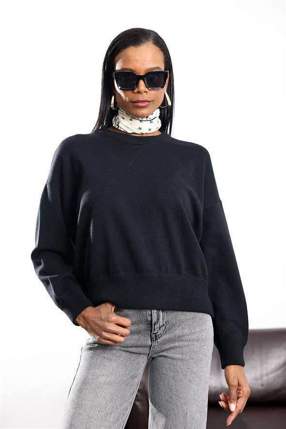 Siyah Bisiklet Yaka Triko Kazak 140401