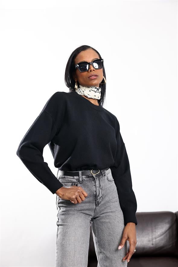 Siyah Bisiklet Yaka Triko Kazak 140401