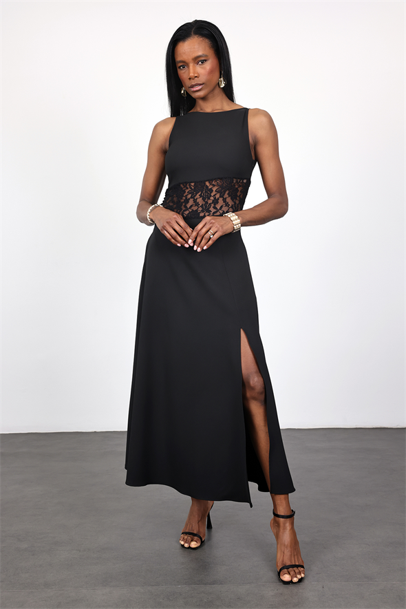 Siyah Dantel Geçişli Yırtmaçlı Elbise 1222