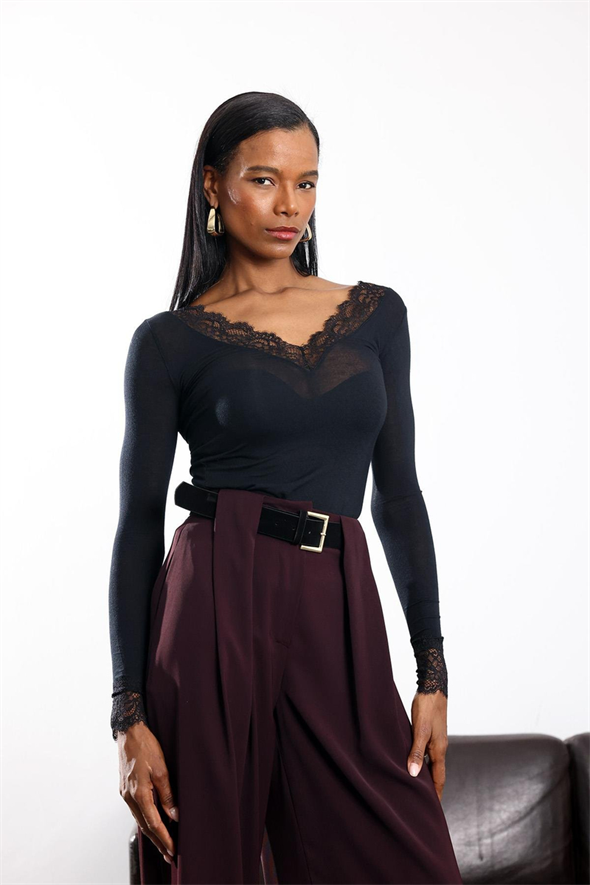 Siyah Dantelli Modal Kaşmir Uzun Kollu Bluz 