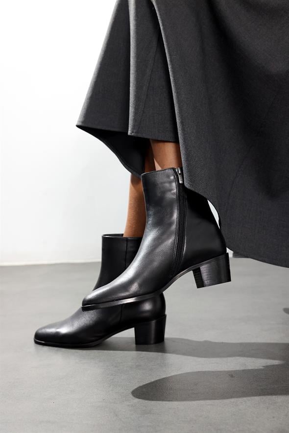 Siyah Deri Klasik Bot 25489