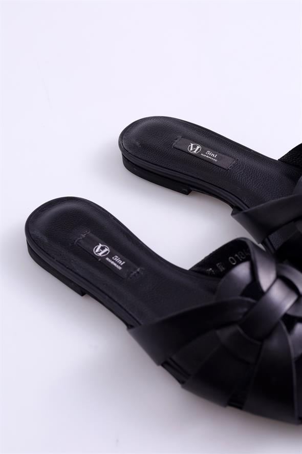 Siyah Deri Terlik 18498