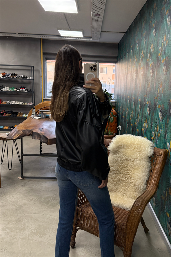 Siyah Dik Yaka Bomber Ceket 