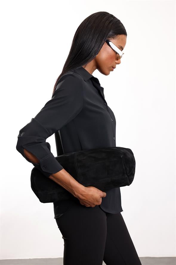 Siyah Dökümlü Krep Gömlek 2418