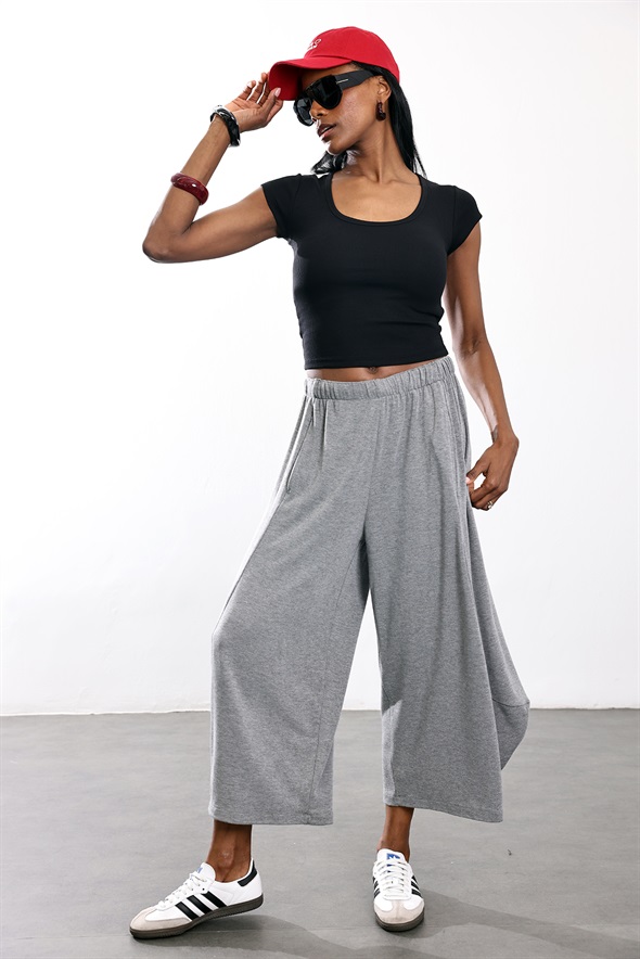 Siyah Fitilli Tişört 17631