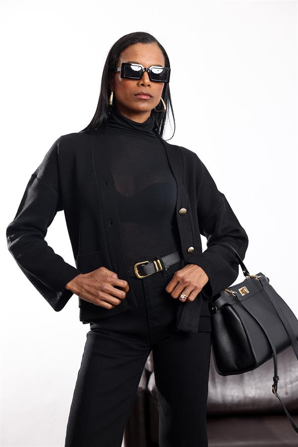 Siyah Gold Düğmeli V Yaka Hırka 251059