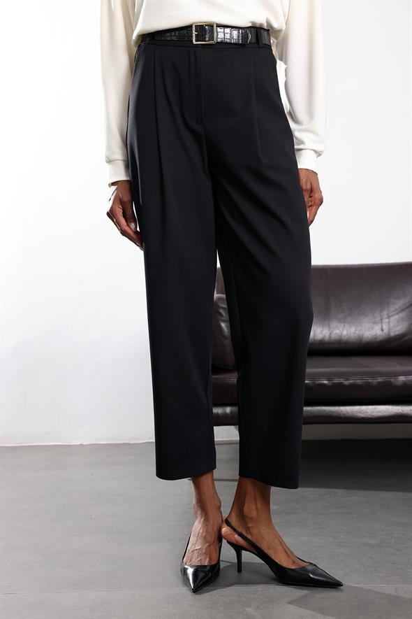 Siyah Kemerli Barrel Pantolon 31640