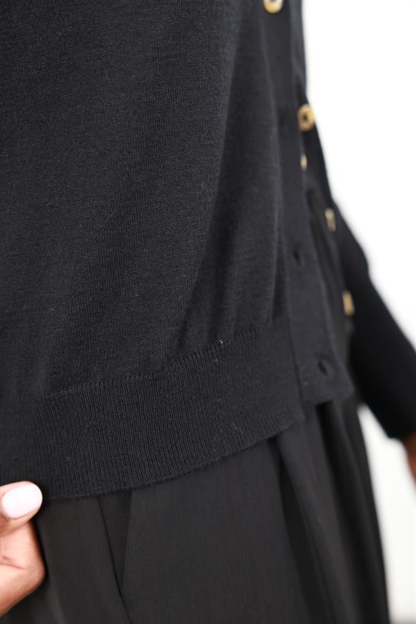 Siyah Kemik Düğmeli Lyocell İplik Hırka 