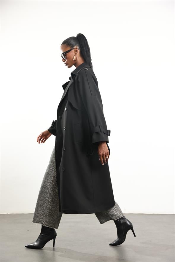 Siyah Kuşaklı Kruvaze Palto 