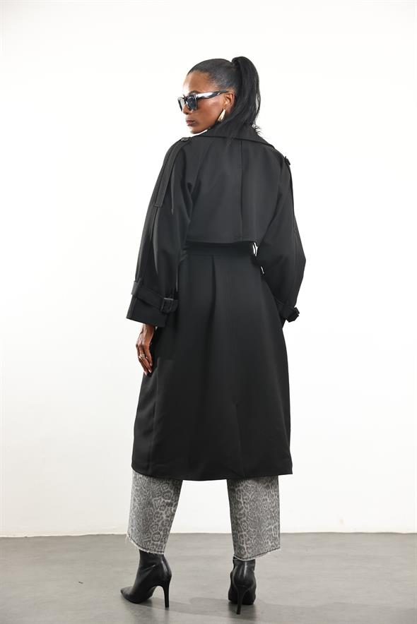 Siyah Kuşaklı Kruvaze Palto 