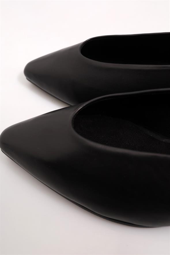 Siyah Kuzu Derisi Babet 24005