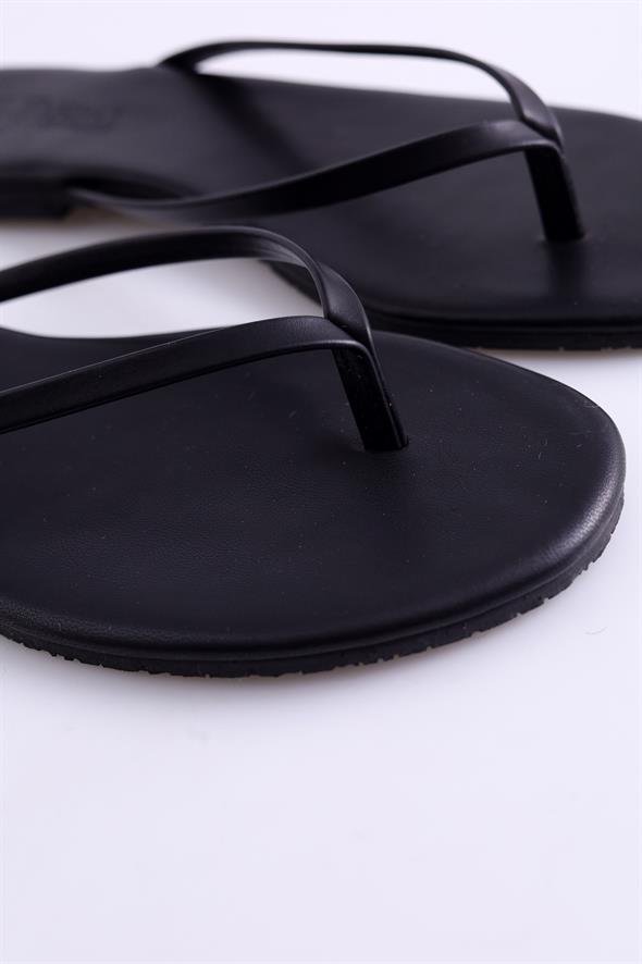 Siyah Parmak Arası Terlik 007