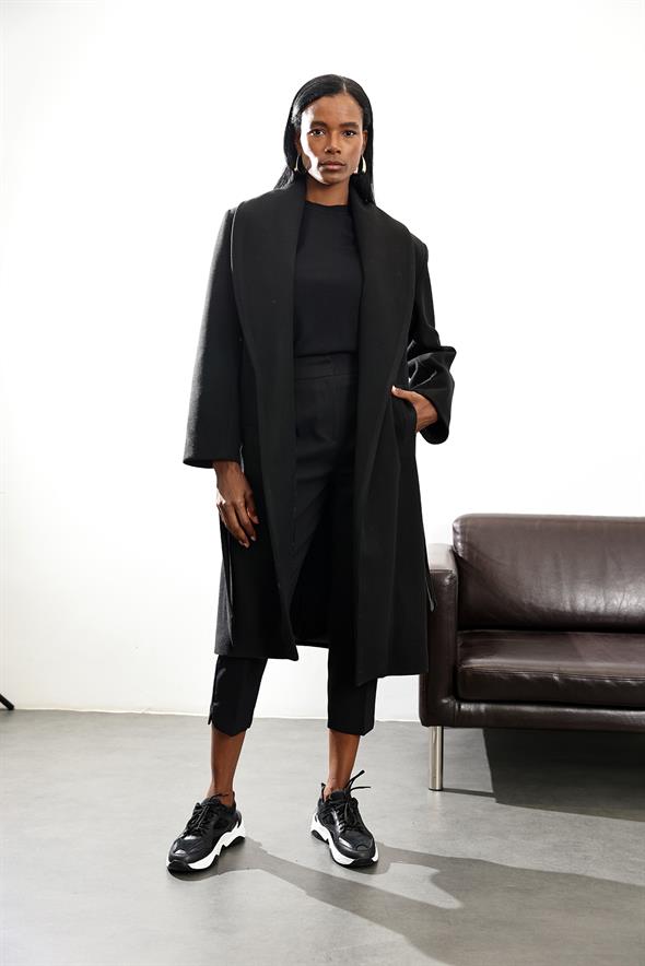 Siyah Şal Yaka Midi Boy Palto D99767