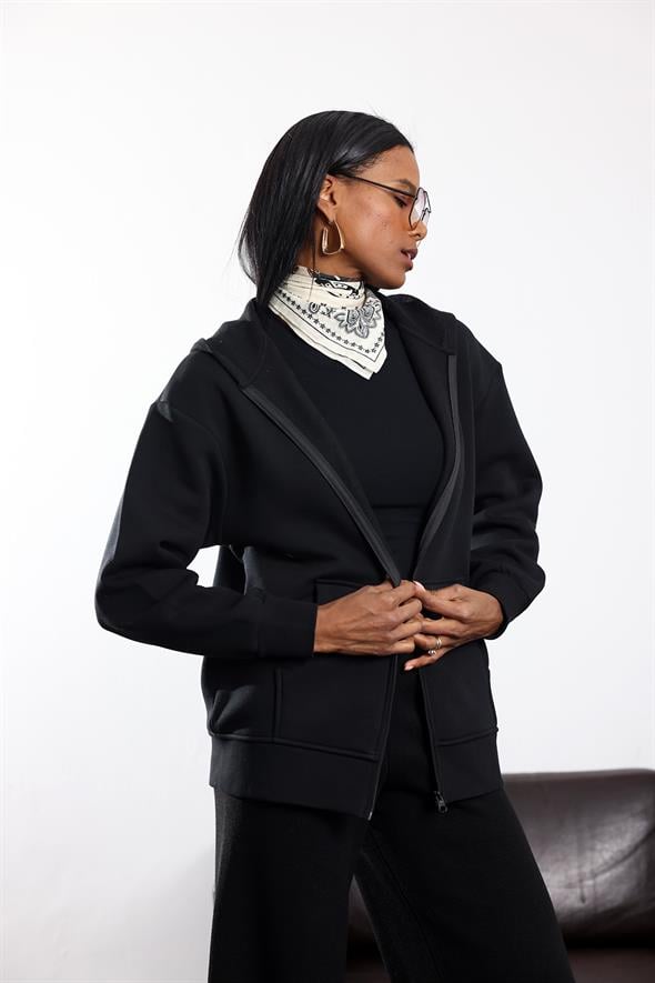 Siyah Şardonlu Fermuarlı Sweatshirt 042