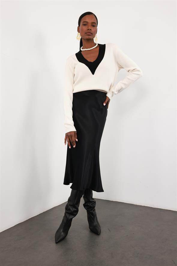 Siyah Saten Volanlı Etek 17000