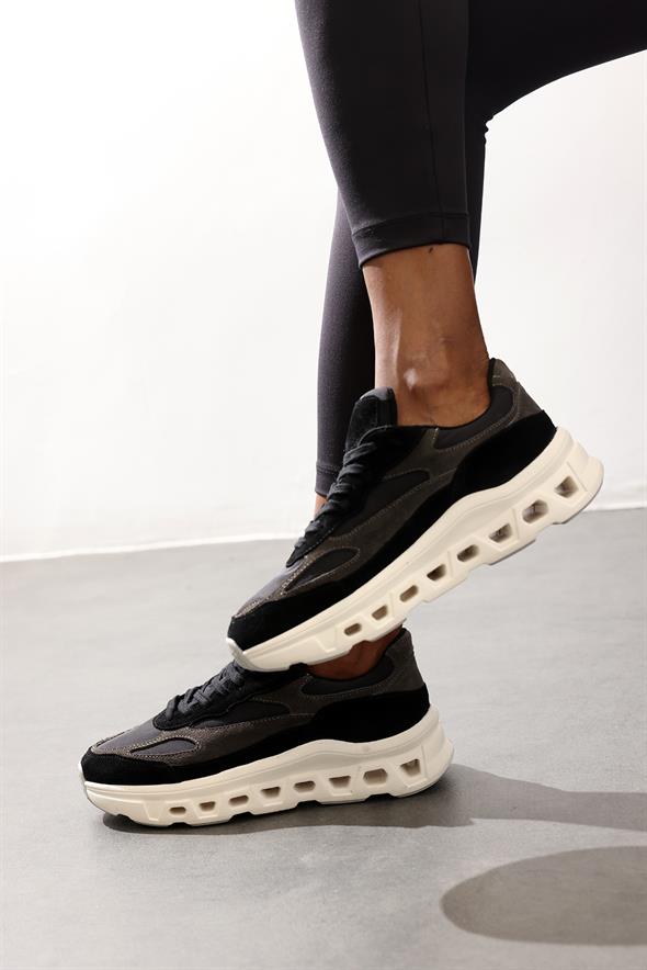 Siyah Sneaker 24518