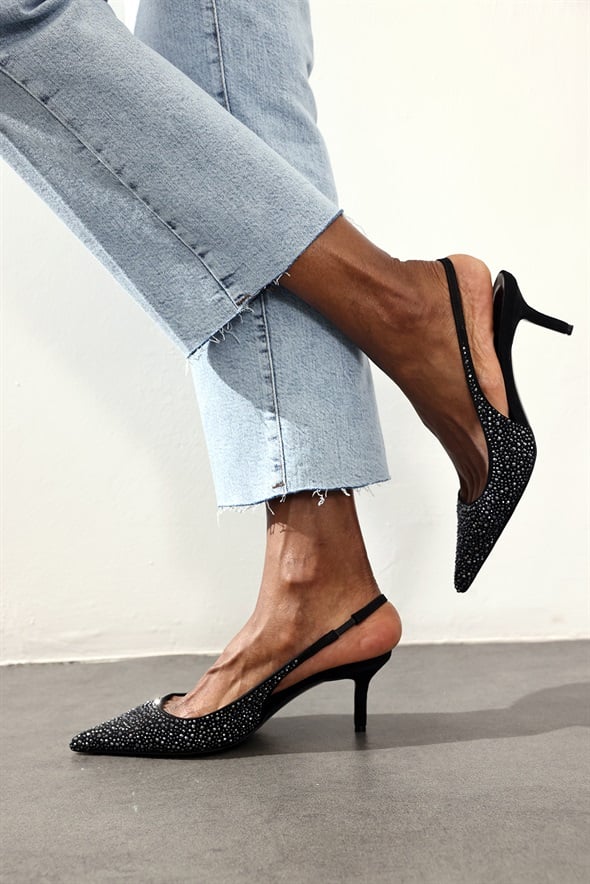 Siyah Taşlı Sivri Burun Slingback 26014