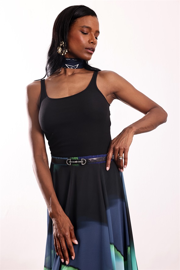 Siyah U Yaka Fitilli Basic Atlet 